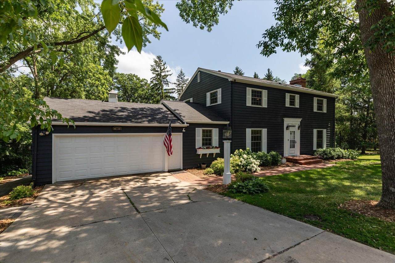 1424 Woodland Drive - Photo 1