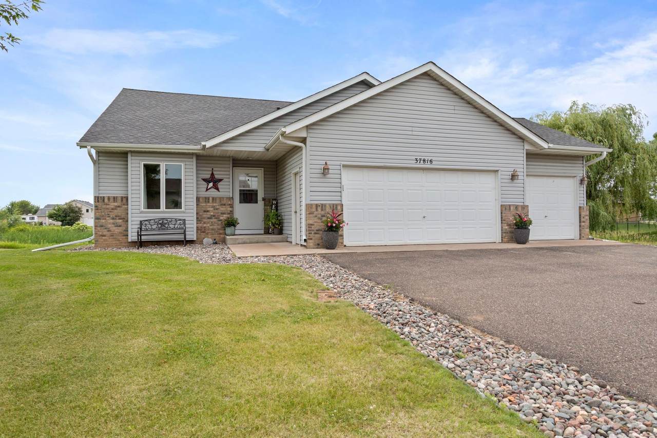 37816 Hawthorne Avenue - Photo 1