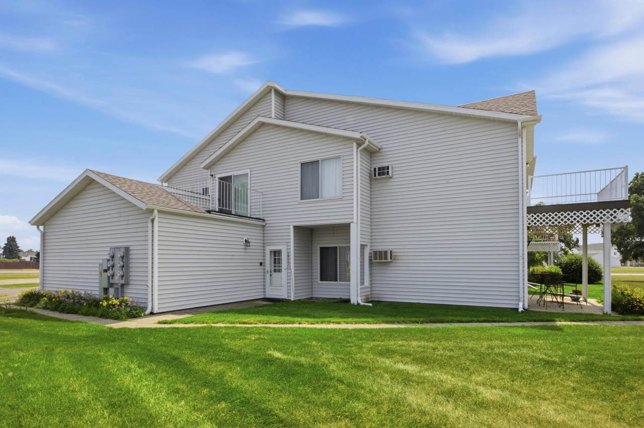2923 32nd Street - Photo 1