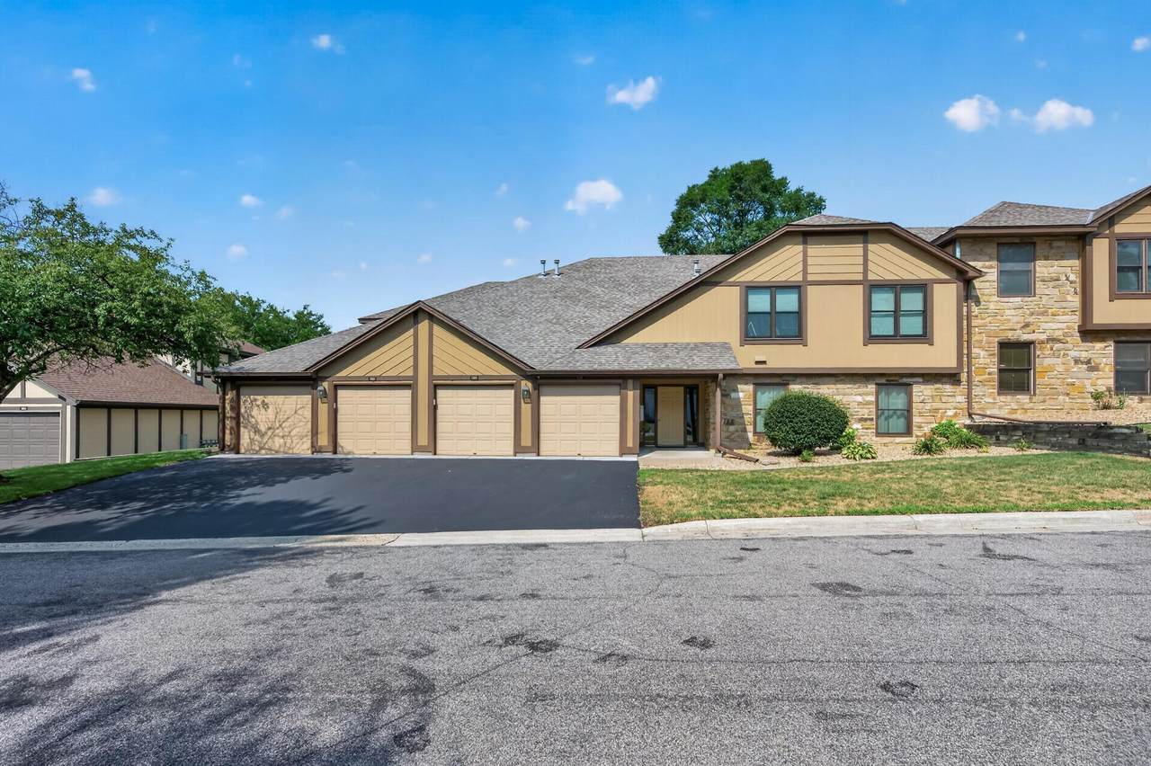 5217 Balmoral Lane - Photo 1