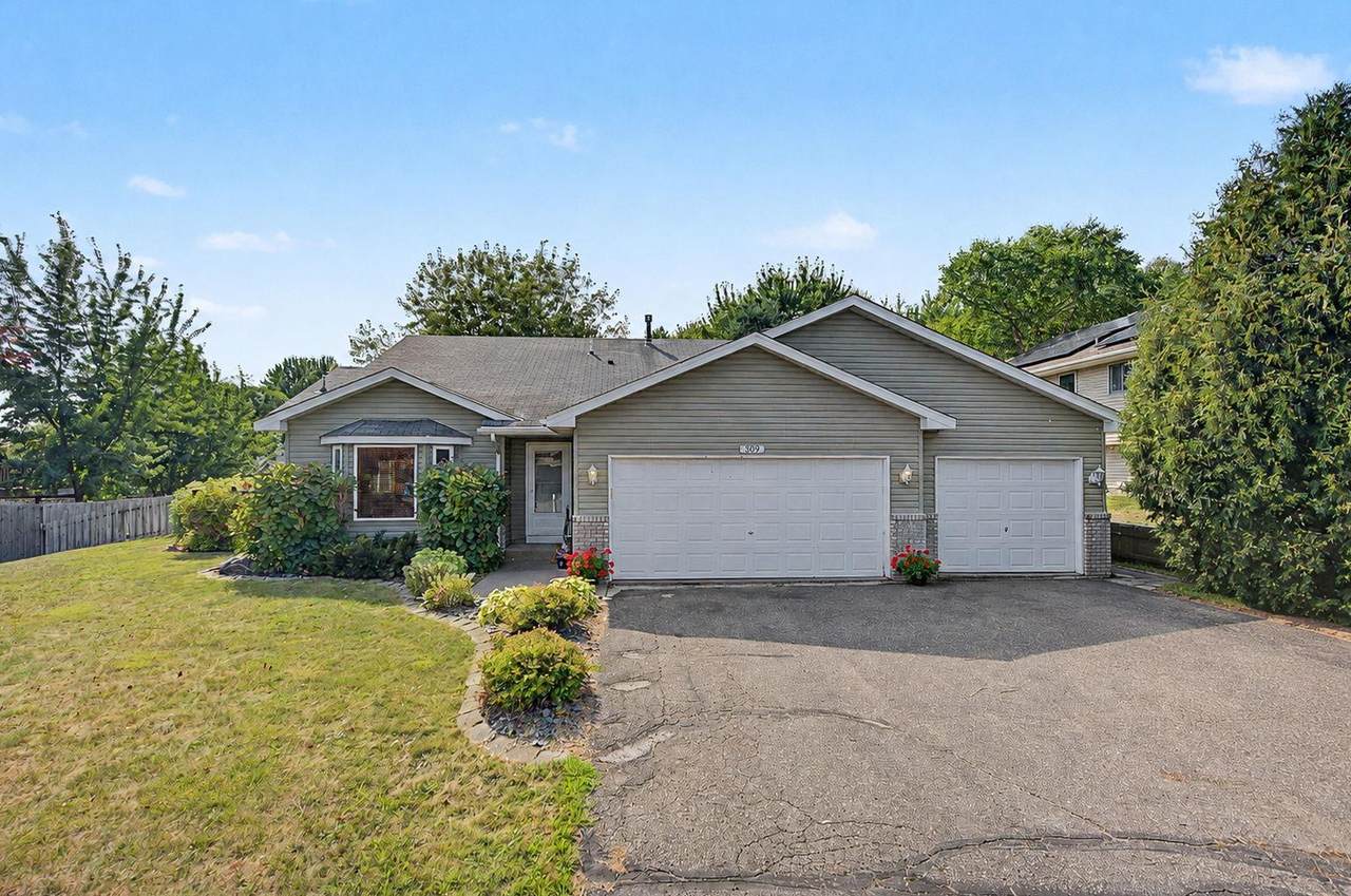 309 4th Street - Photo 1