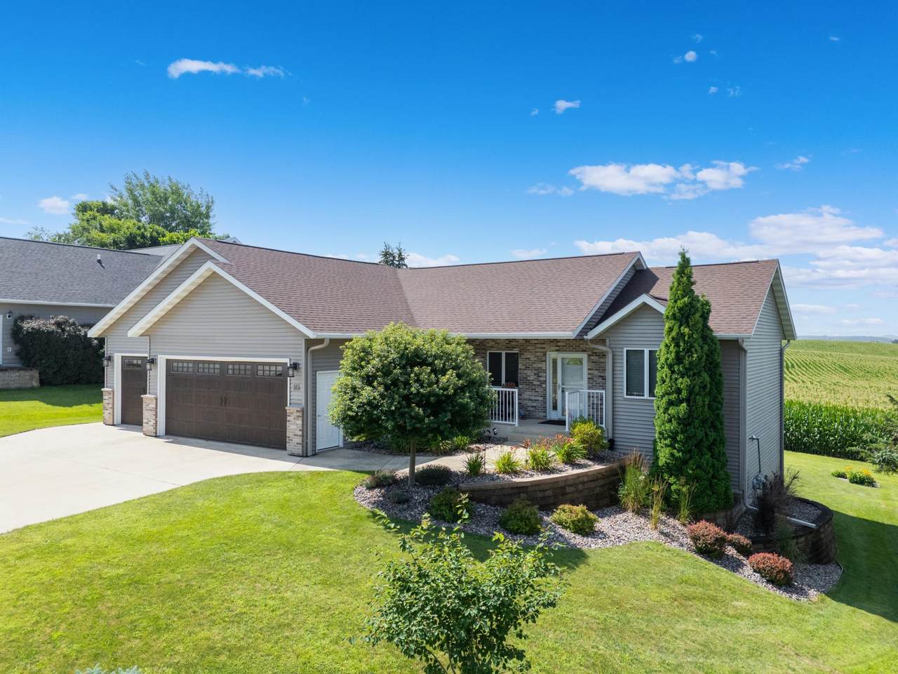 313 Maple Drive - Photo 1