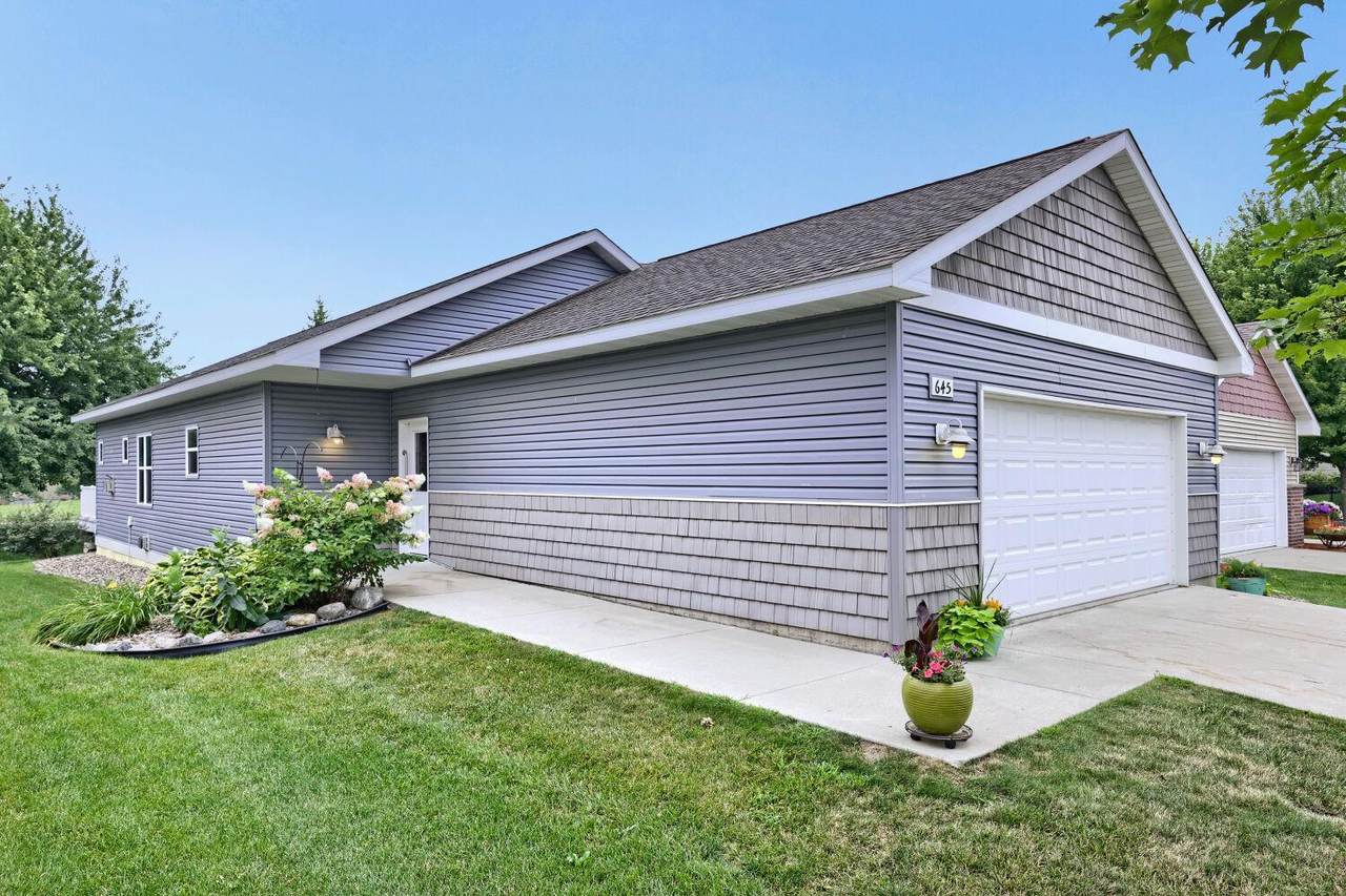 645 Tiffany Lane - Photo 1