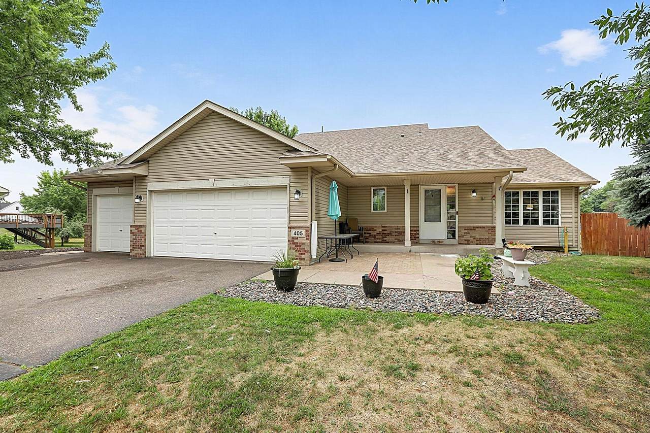 405 12th Avenue - Photo 1