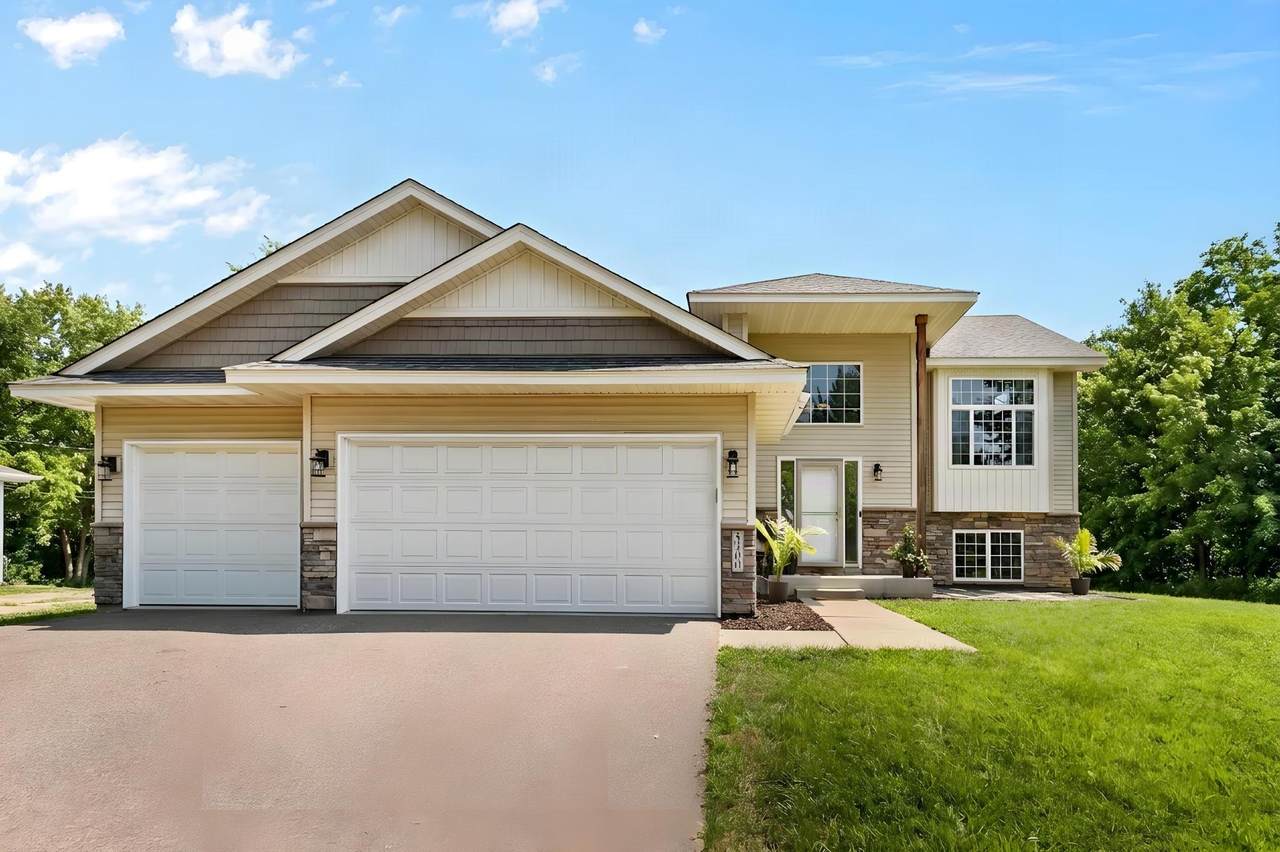 5400 Yukon Avenue - Photo 1