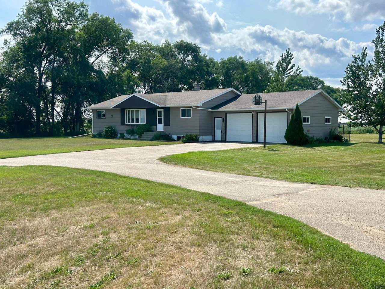 22865 240th Avenue - Photo 1