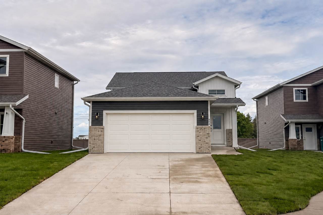 854 1st Avenue - Photo 1