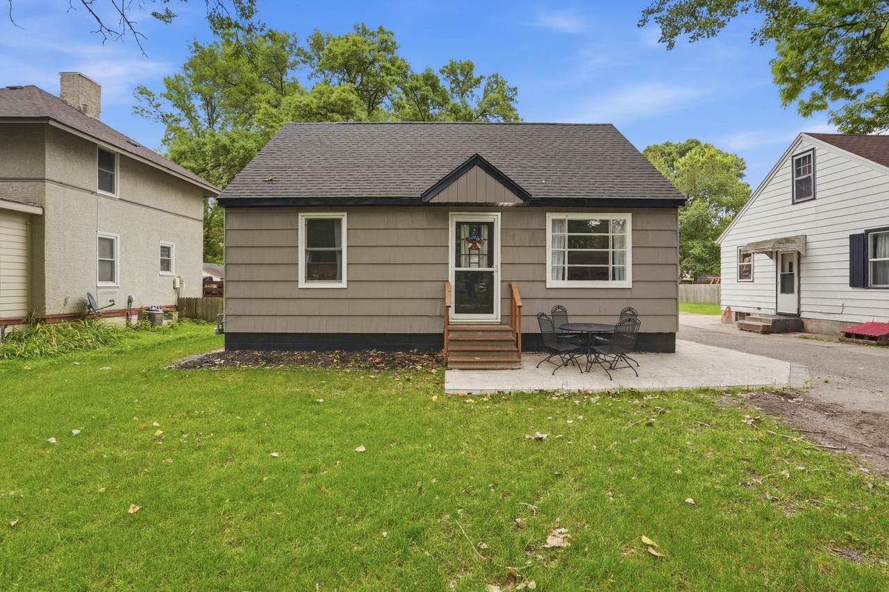 615 16th Street - Photo 1