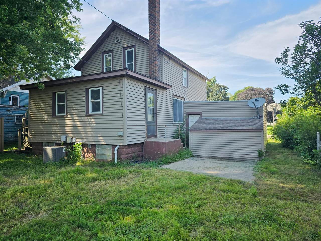 706 3rd Street - Photo 1