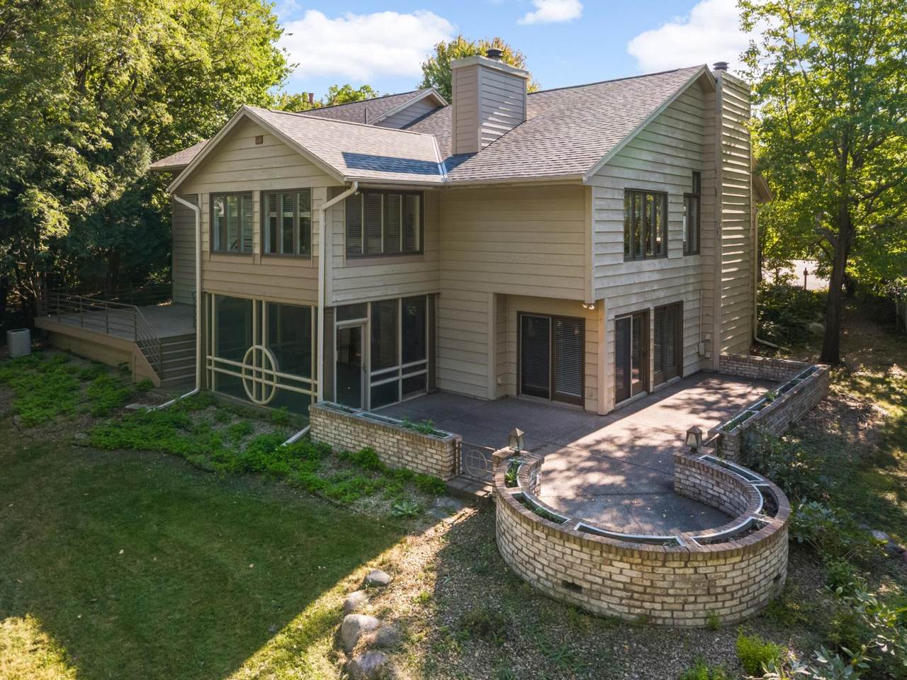 9332 Yukon Avenue - Photo 1