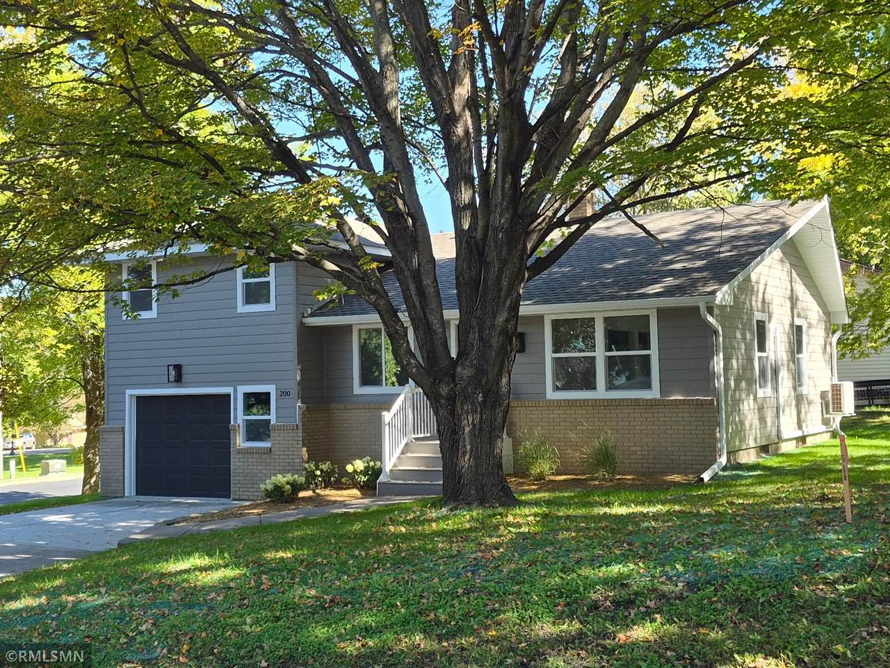 200 6th Avenue - Photo 1