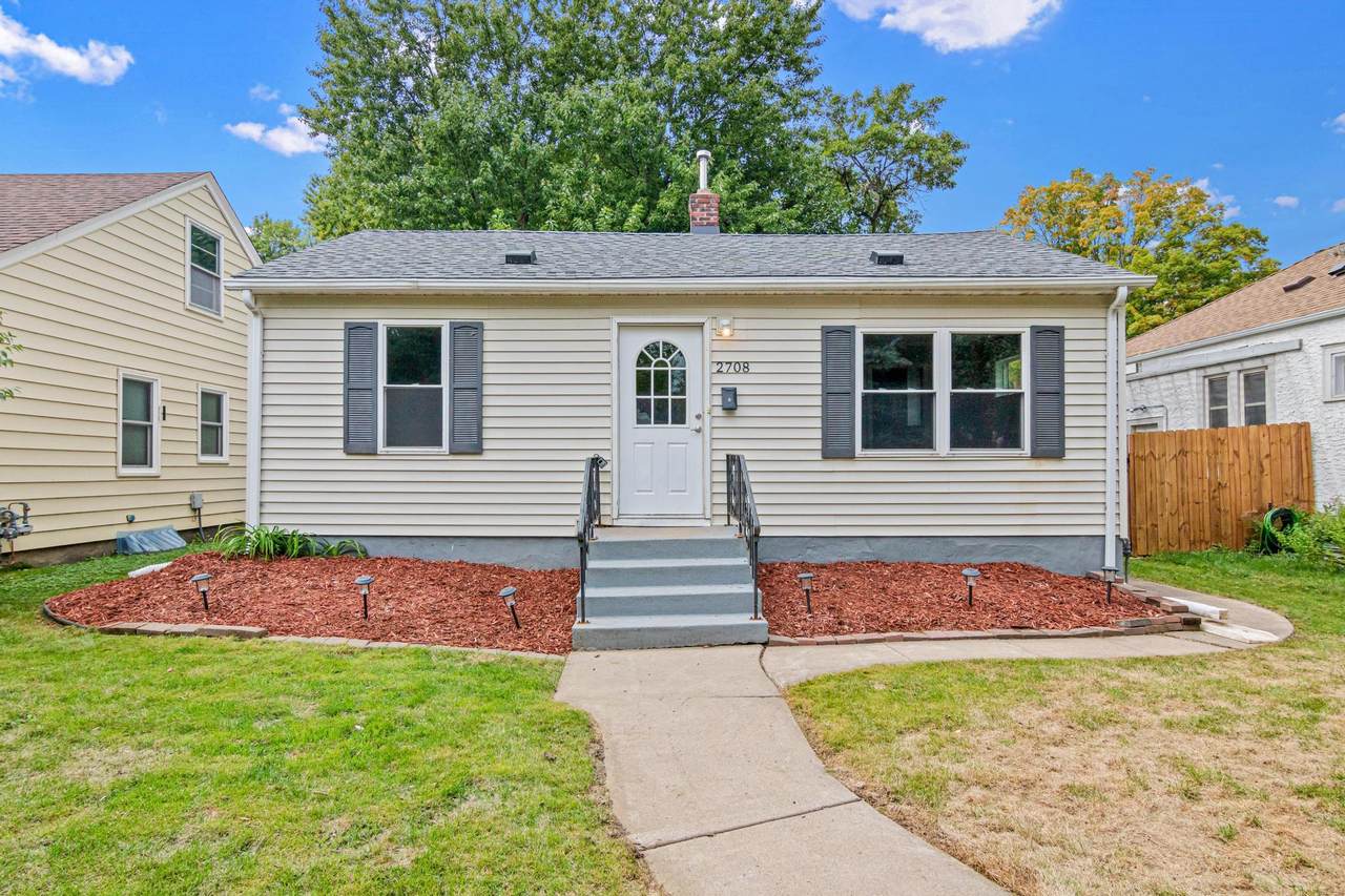 2708 Webster Avenue - Photo 1