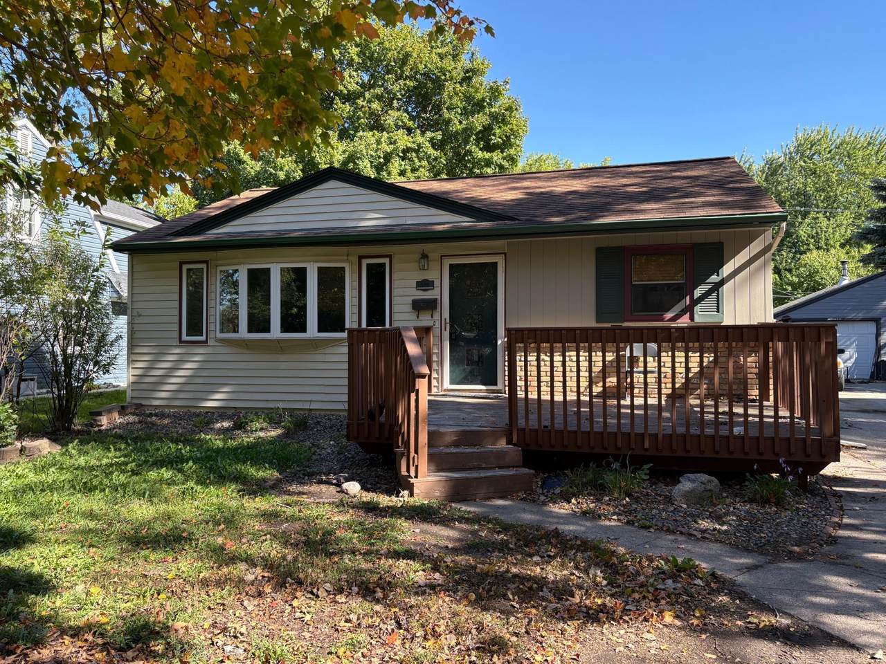 520 7th Street - Photo 1
