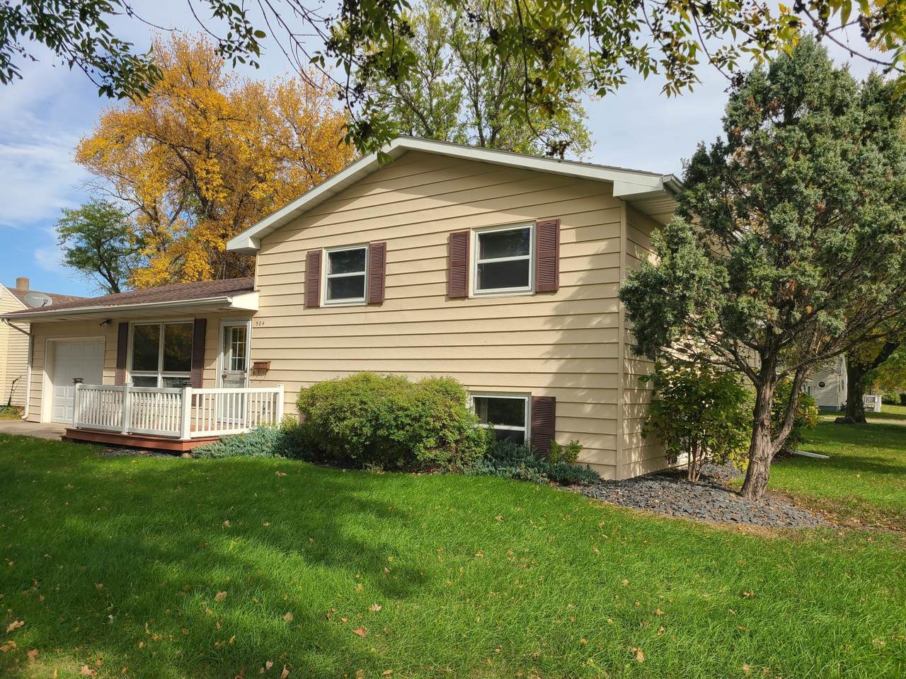 504 11th Street - Photo 1