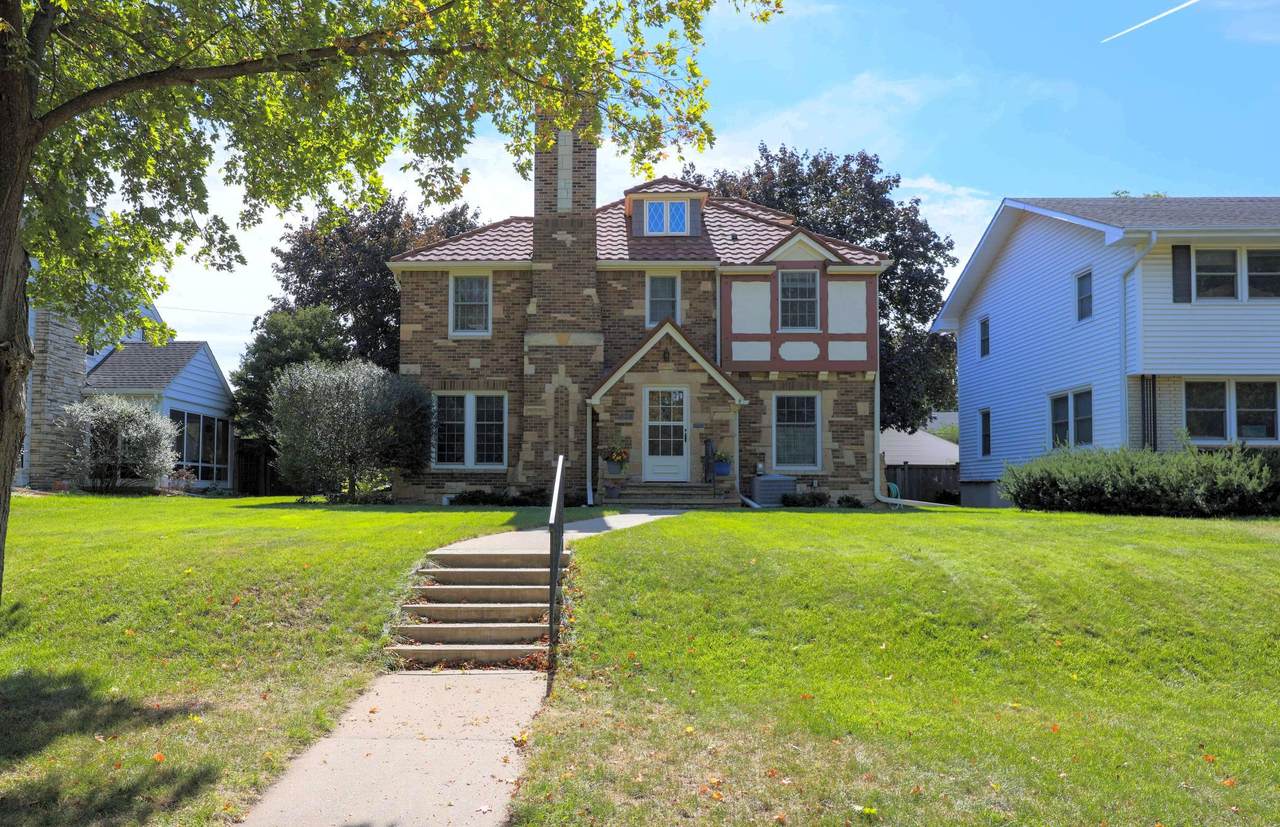 1848 Pinehurst Avenue - Photo 1
