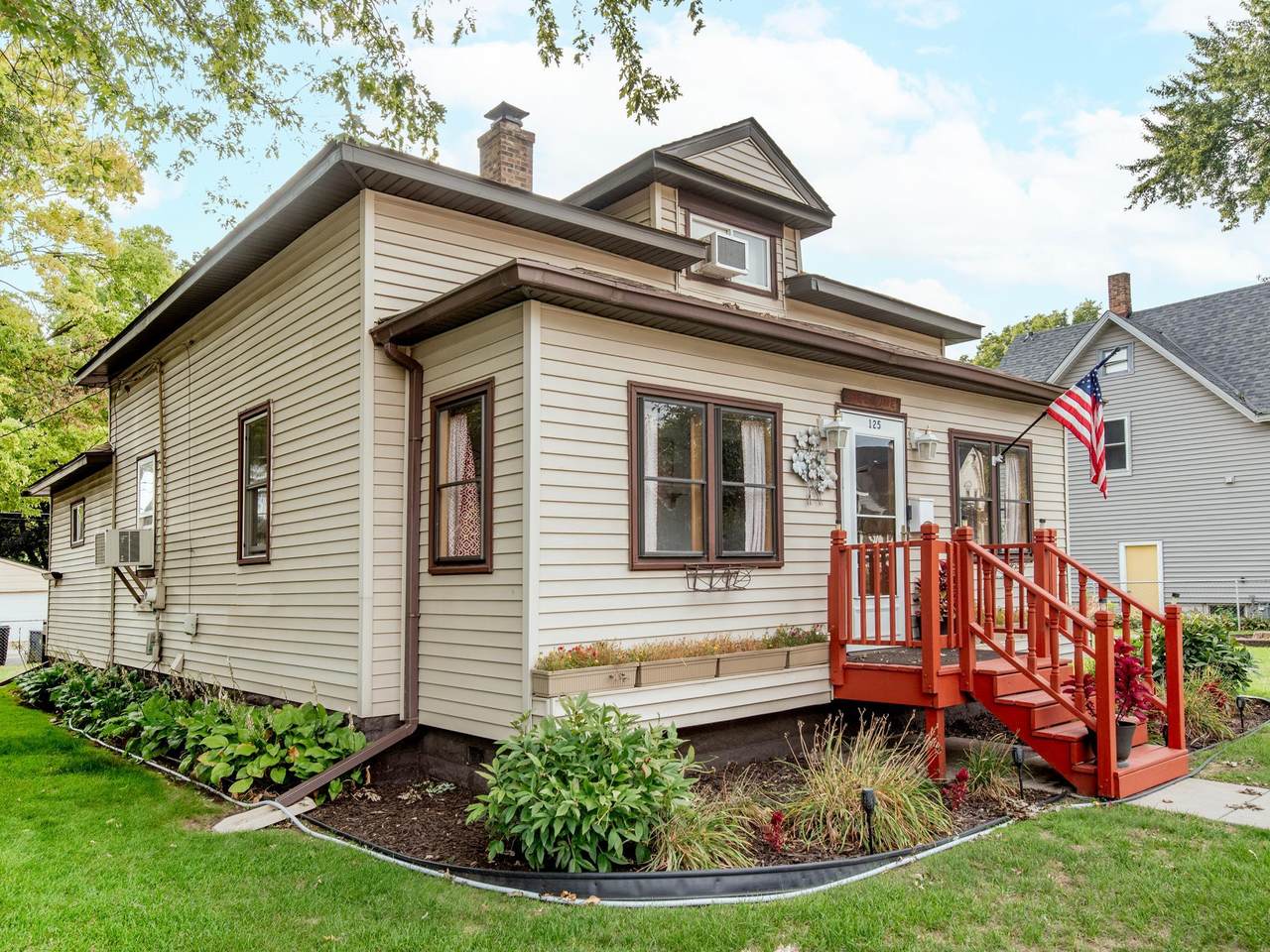 125 3rd Avenue - Photo 1