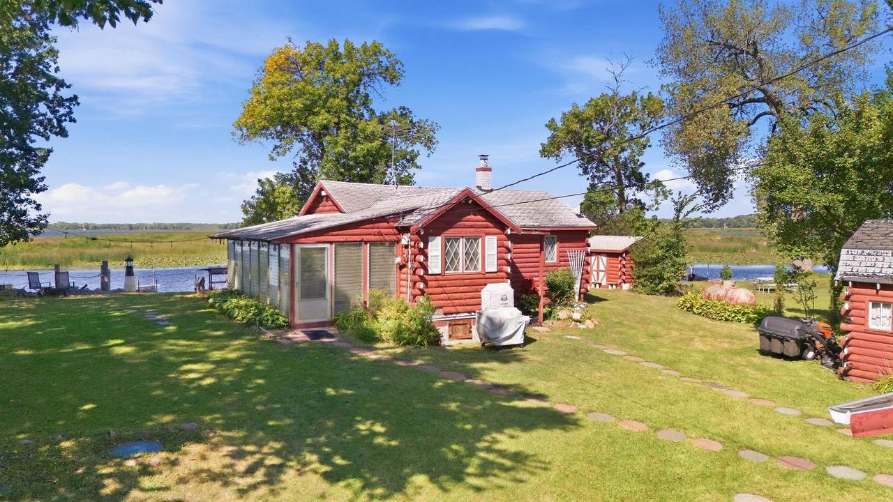 11255 Lawrence Avenue - Photo 1
