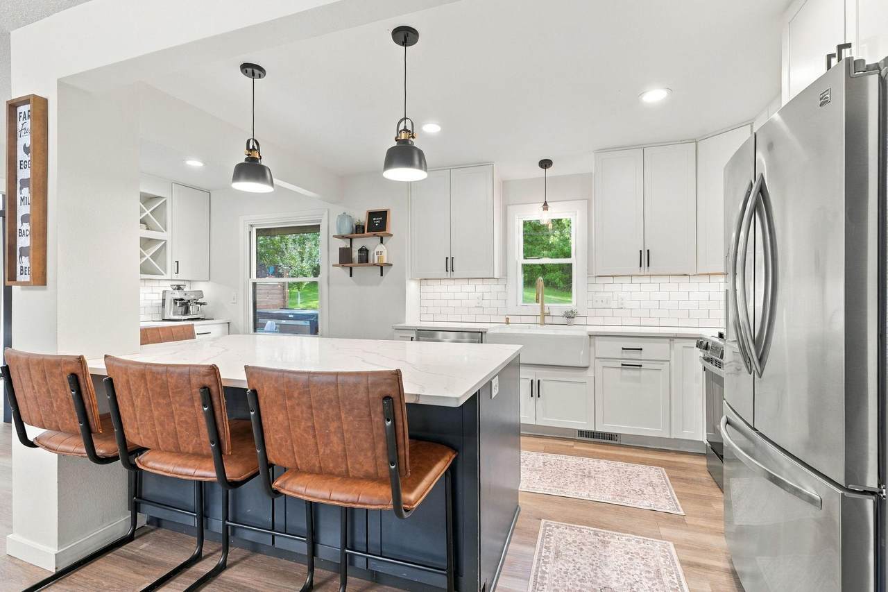 3537 Zealand Avenue - Photo 1
