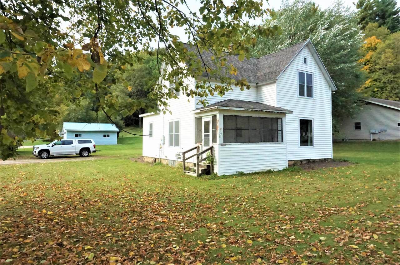 S515 Curtis Avenue - Photo 1