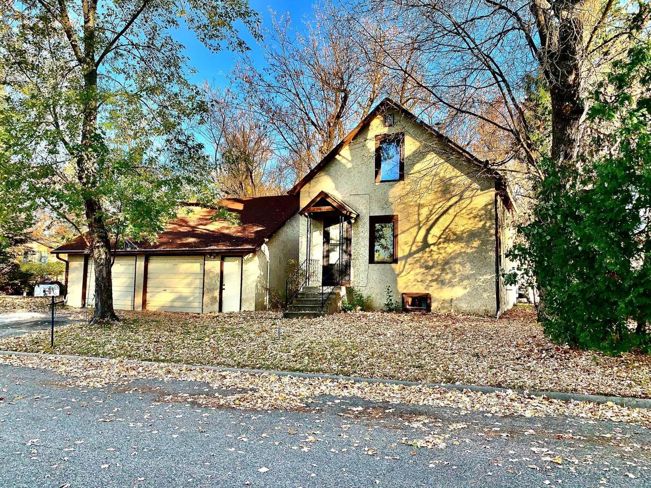 619 G Street - Photo 1