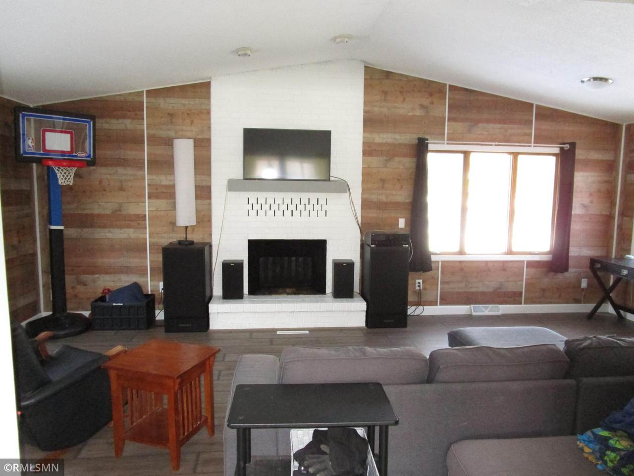 537 Loomis Court - Photo 1