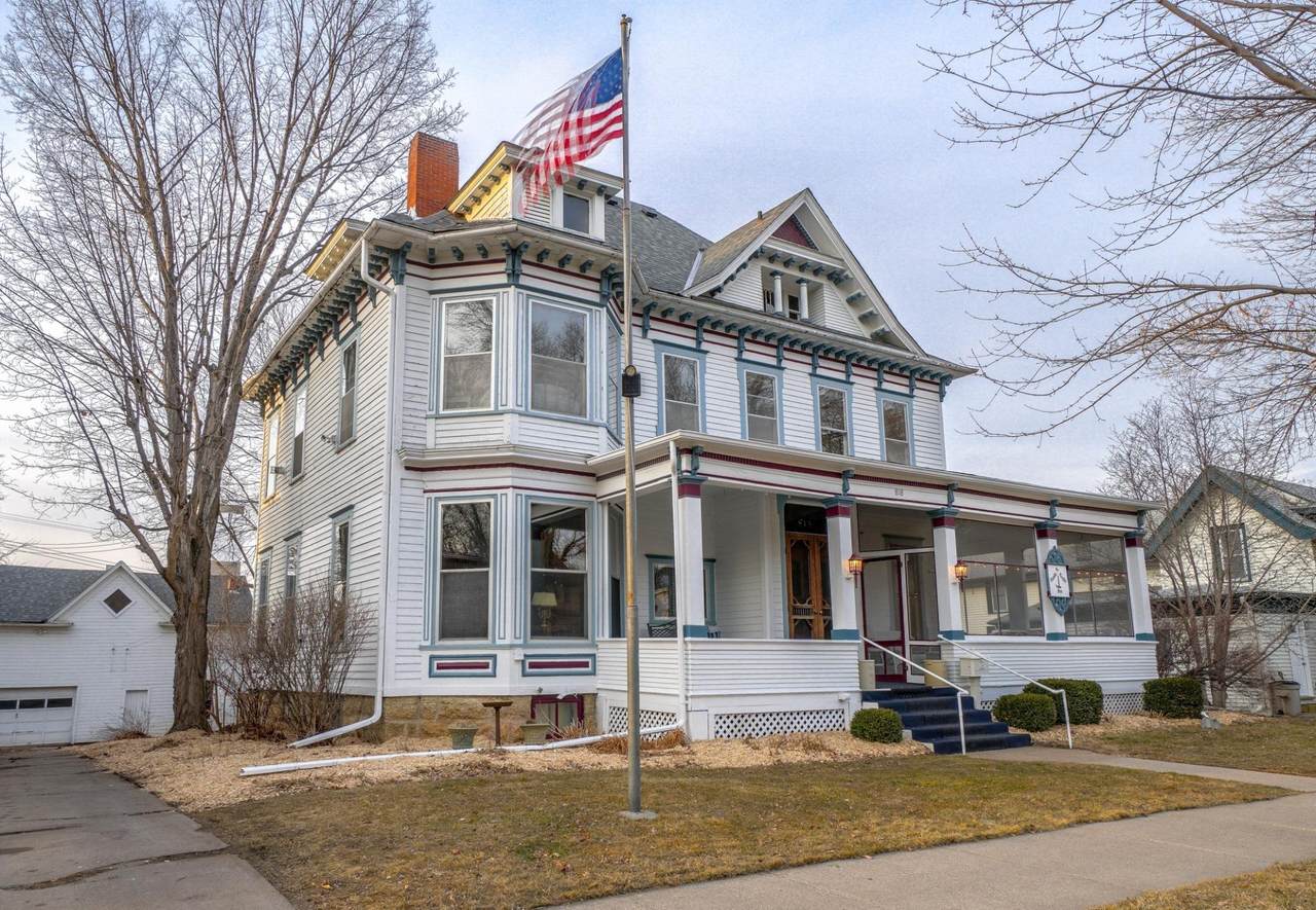818 3rd Street - Photo 1