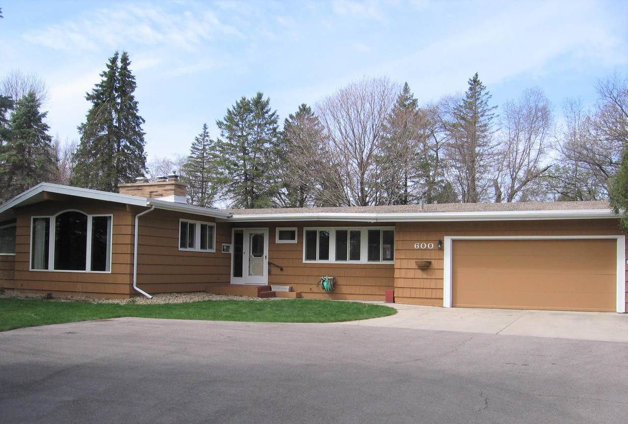 600 20th Street - Photo 1