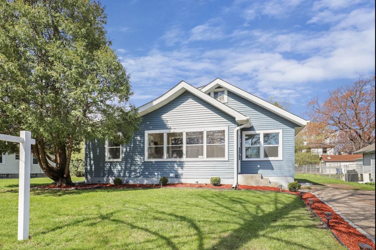 5640 46th Avenue - Photo 1