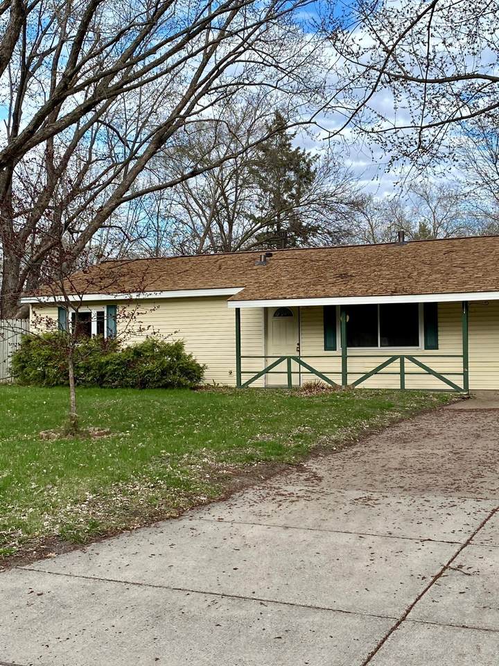 9921 Magnolia Street - Photo 1