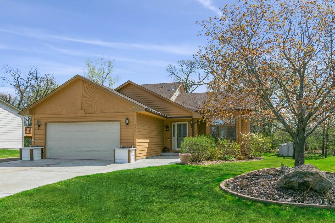 23653 Dakotah Street - Photo 1