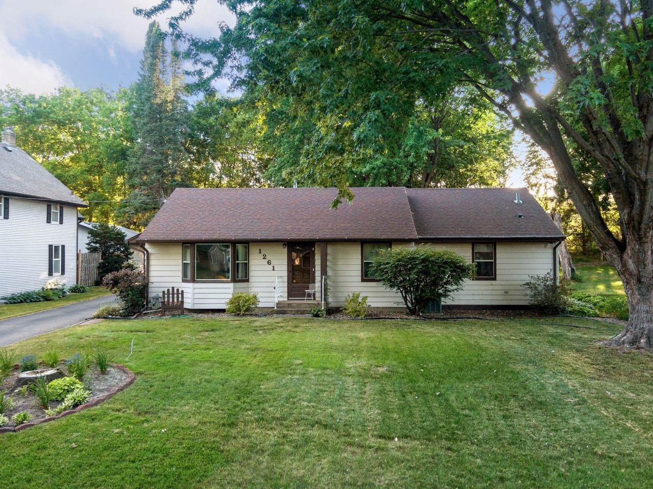 1261 Briar Street - Photo 1