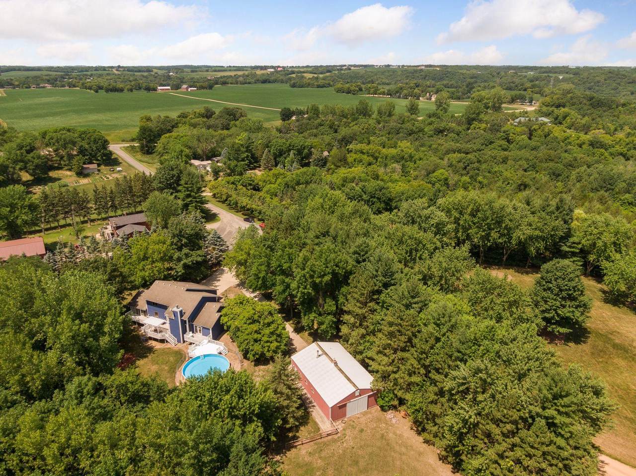 5447 Pinewood Drive - Photo 1