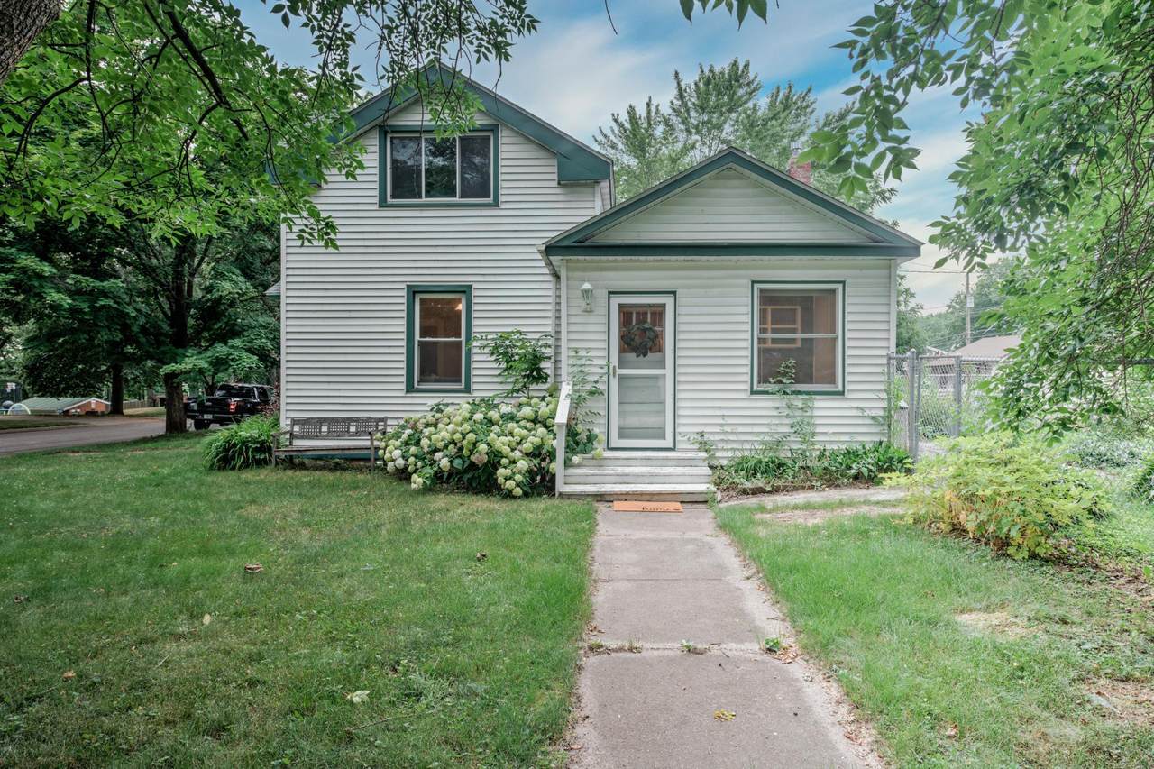 302 Elm Street - Photo 1