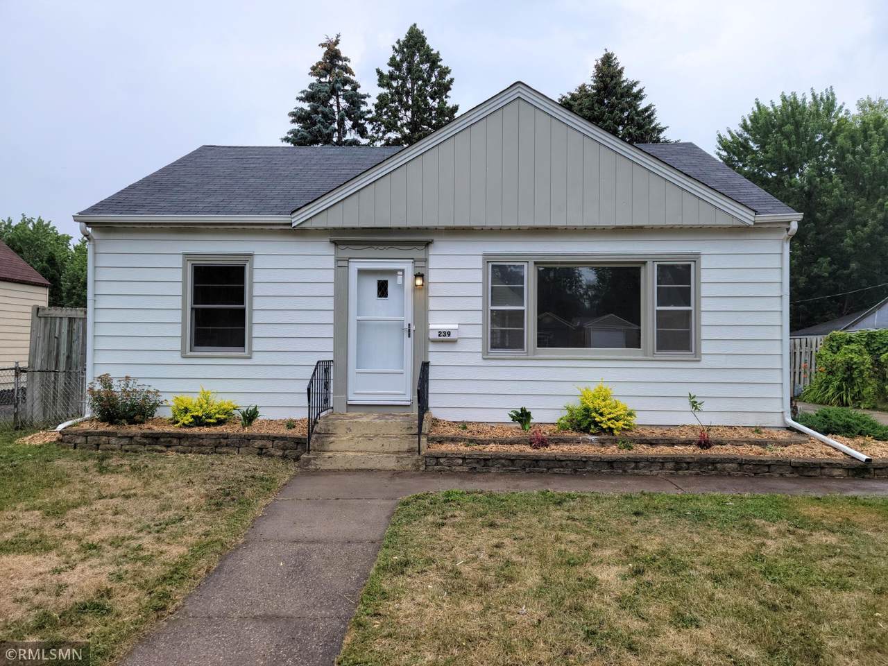 239 Roeller Avenue - Photo 1