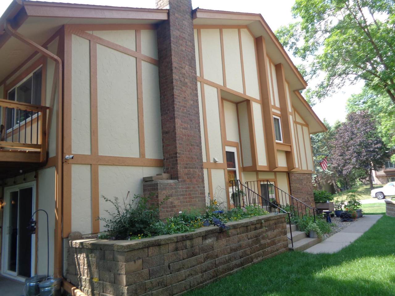 6864 Buckingham Road - Photo 1