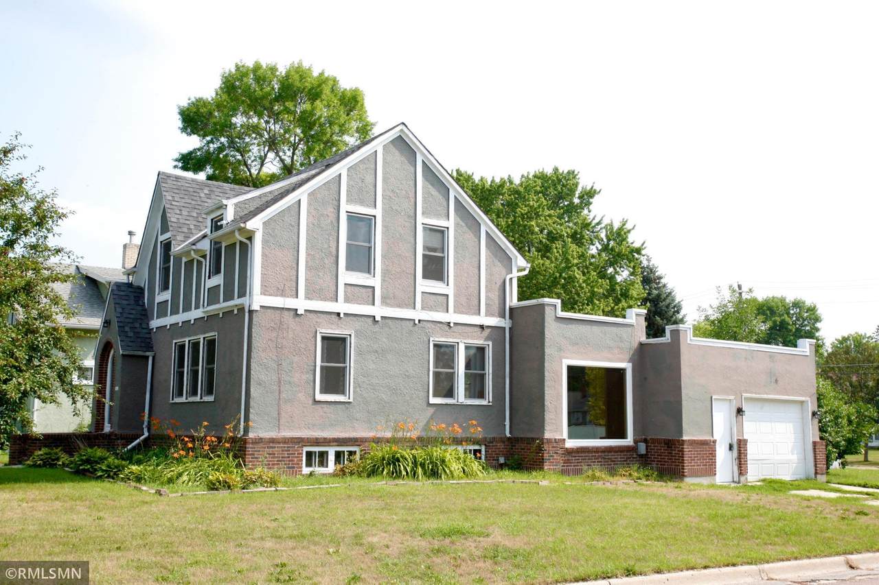 702 2nd Avenue - Photo 1