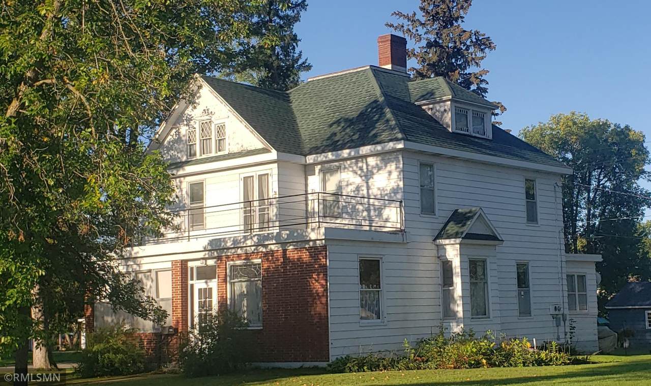 703 6th Street - Photo 1