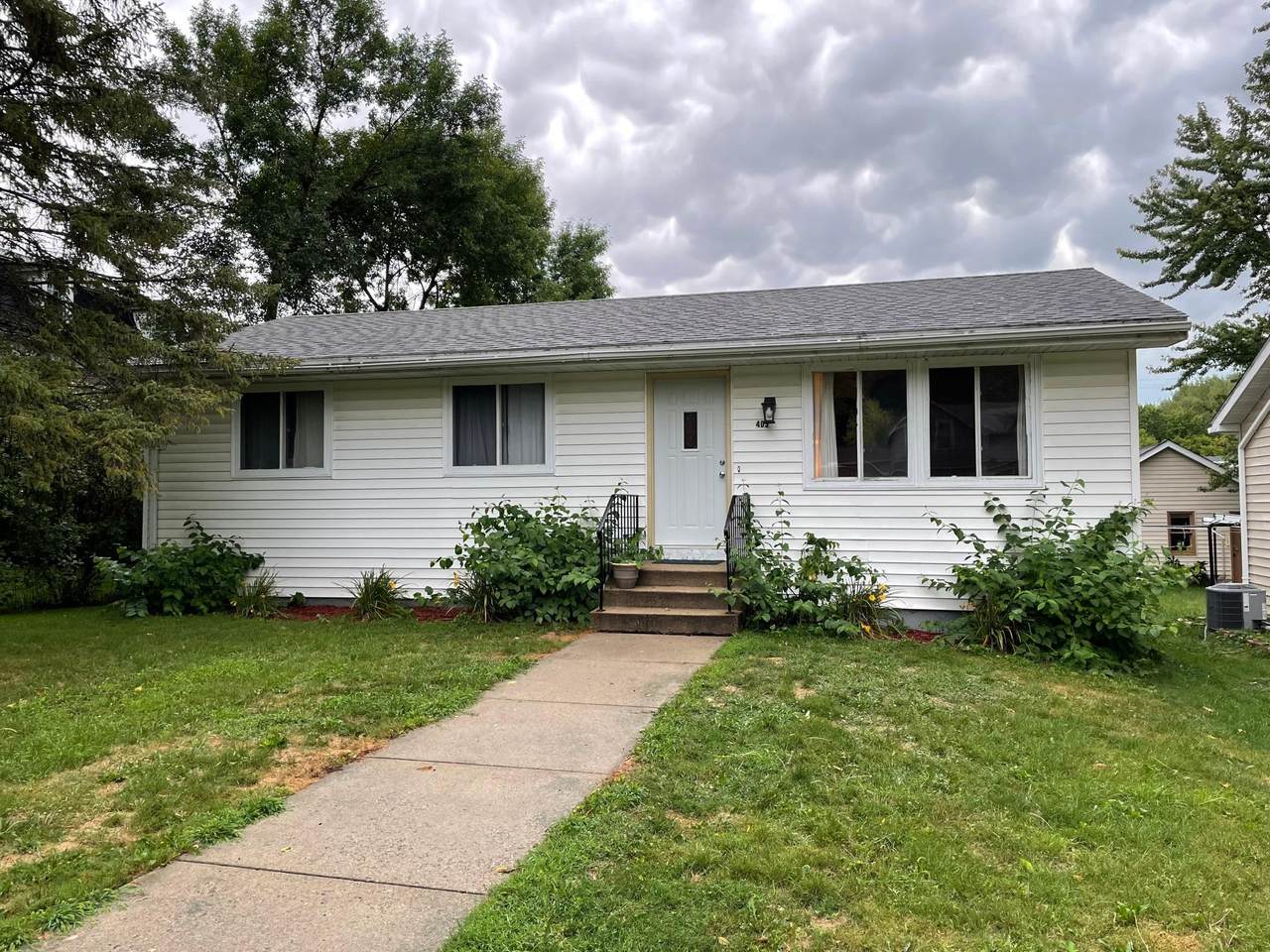403 6th Street - Photo 1