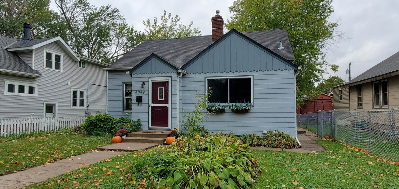 4044 Monroe Street - Photo 1