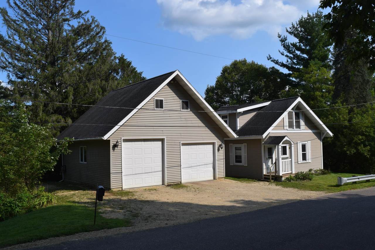 S220 Glade Avenue - Photo 1