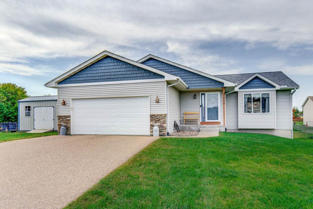 1434 Red Hawk Court - Photo 1