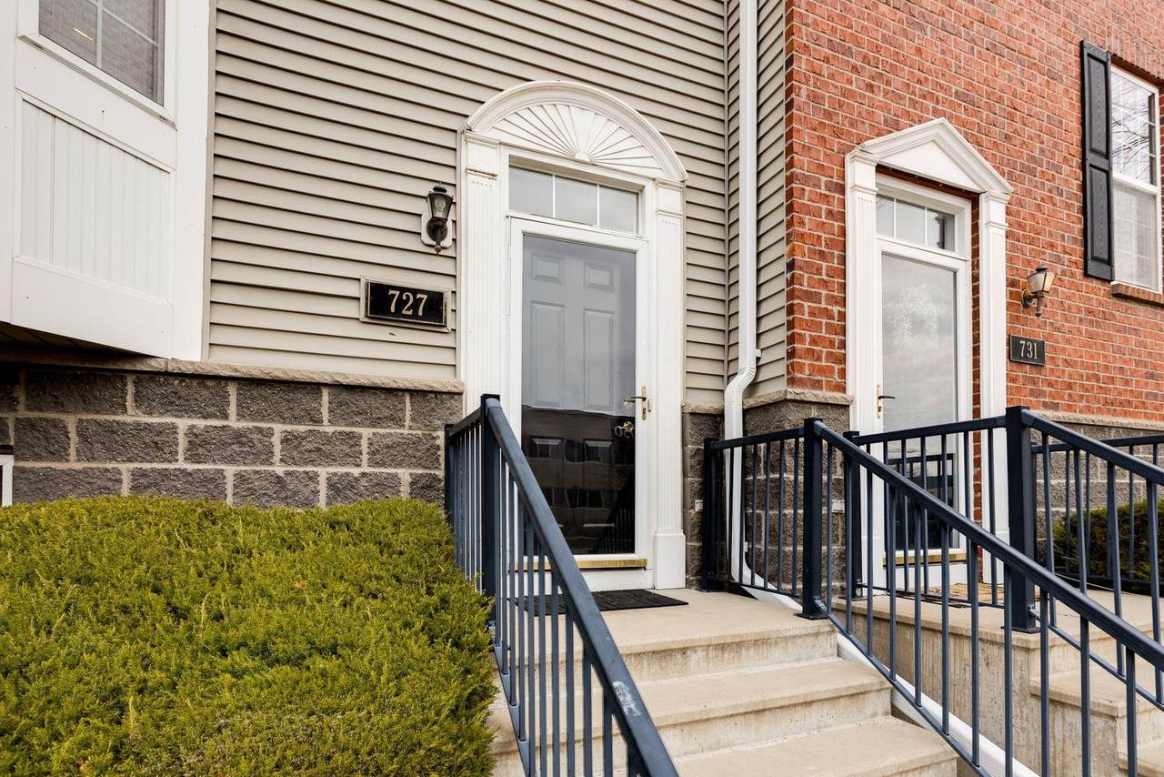 727 2nd Street - Photo 1