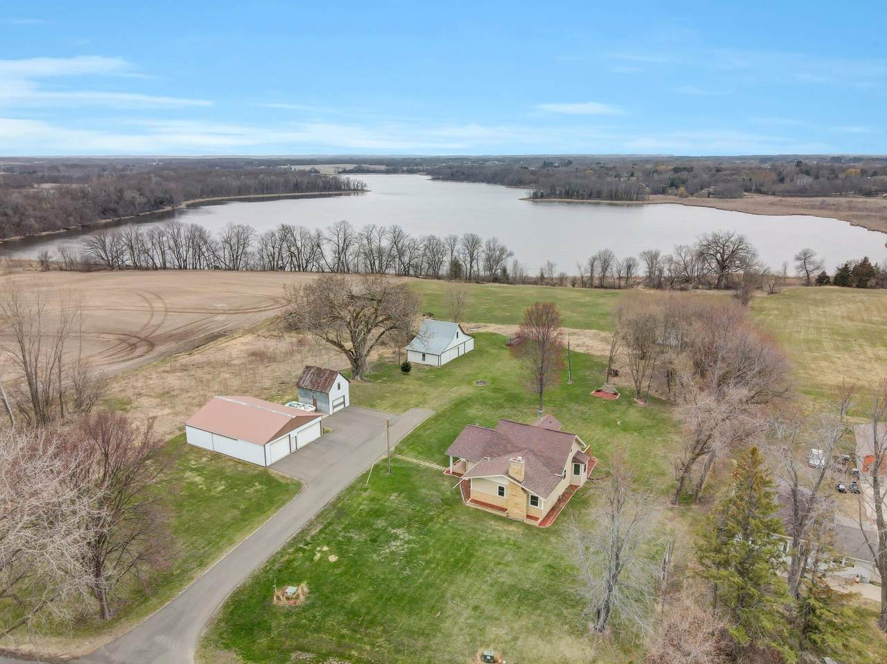 28897 Glader Boulevard - Photo 1