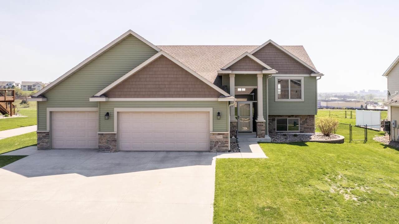 2240 Ashland Drive - Photo 1
