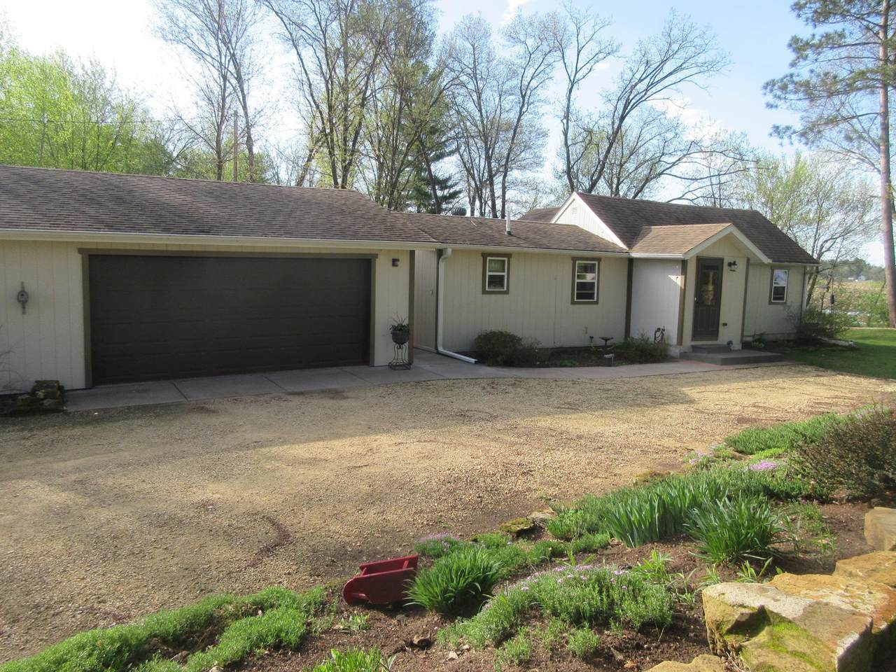 E6702 870th Avenue - Photo 1