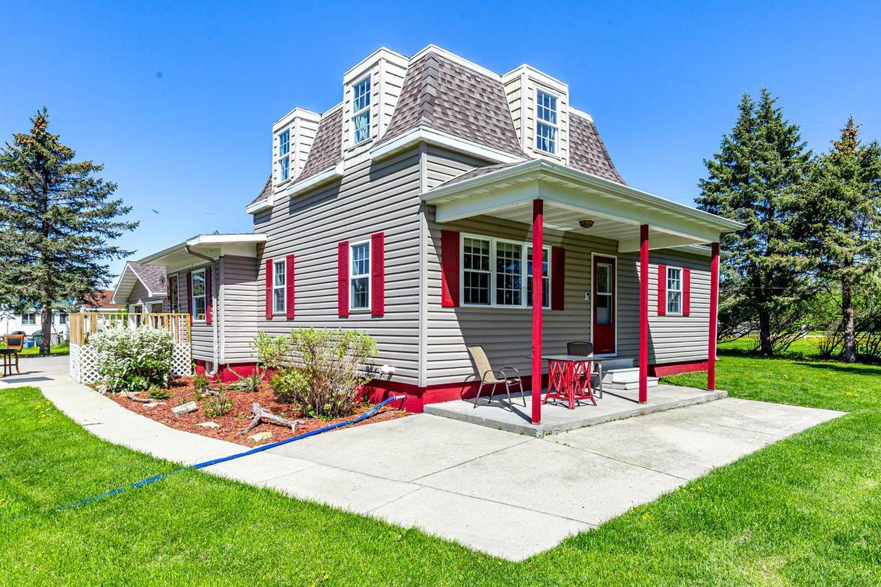 202 Park Street - Photo 1