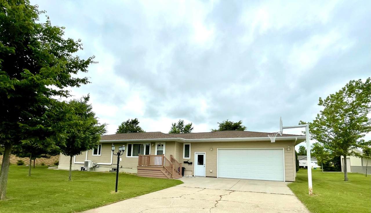 815 6th Street - Photo 1