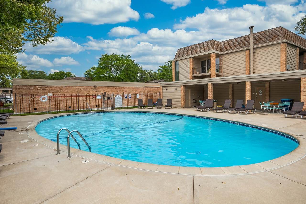 6423 Colony Way - Photo 1