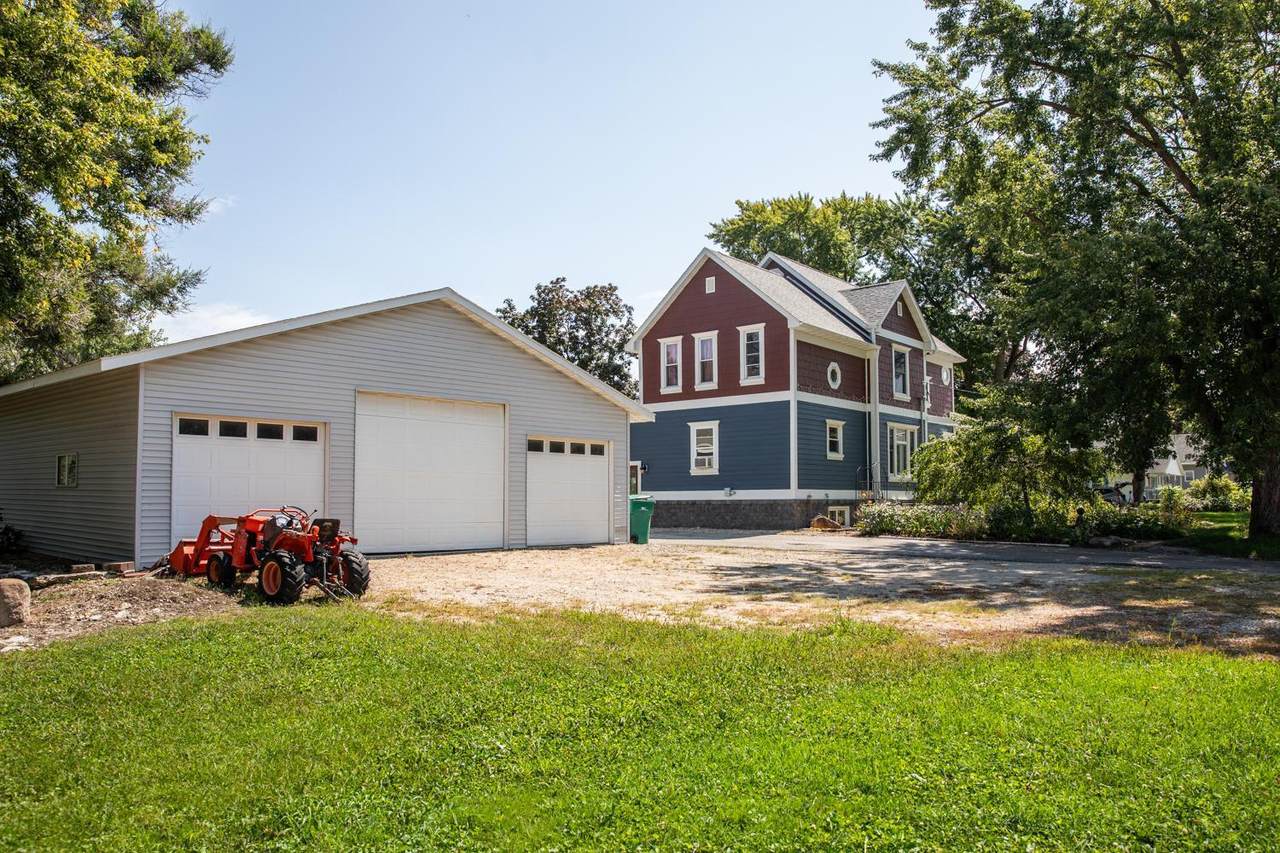 202 Pine Street - Photo 1