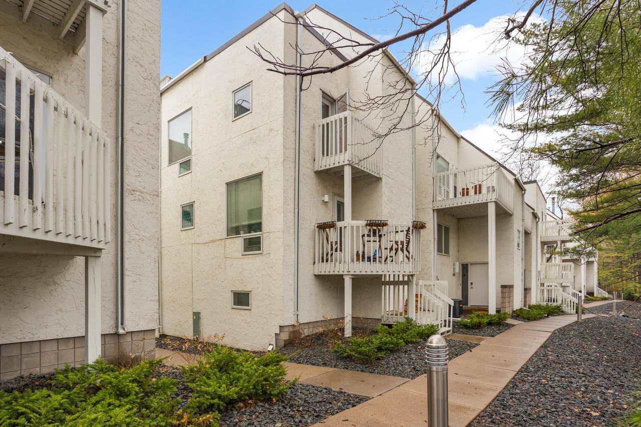 3054 Lake Shore Drive - Photo 1